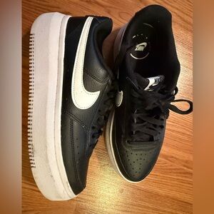 Nike shoes women’s size 10